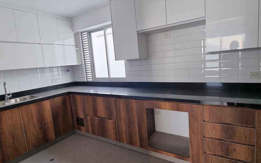 Dúplex de 245m2 de ESTRENO en Chacarilla