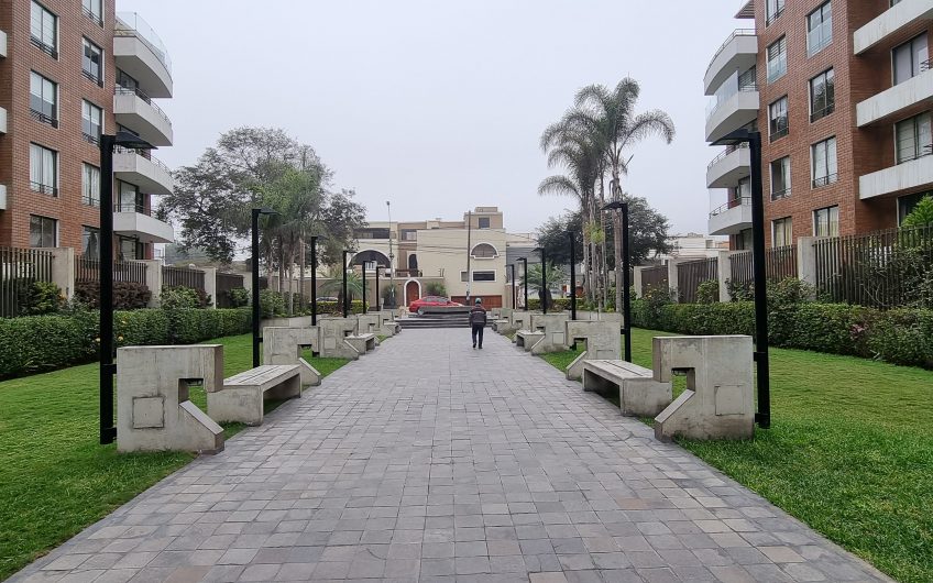 Departamento de 115m2 en Urb. Polo Hunt Club, Surco