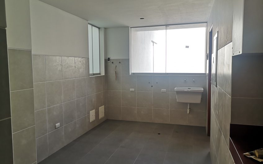 Se vende acogedor departamento de estreno en Surco por la zona de Casuarinas