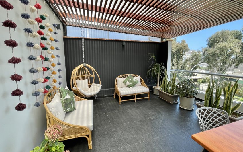 Exclusivo dúplex de 328 m2, ubicado en la mejor zona de Chacarilla, San Borja.