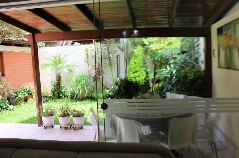 LINDA CASA 242M2 CON AMPLIO JARDIN EN VENTA, SURCO