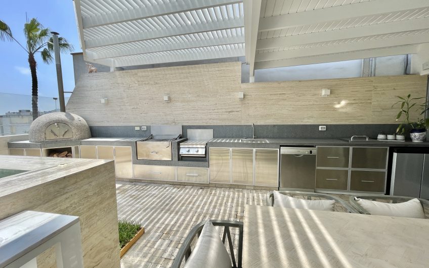 VENTA DE HERMOSO DÚPLEX DE 258M2 EN CHACARILLA – SURCO