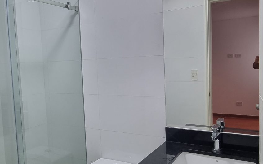 Departamento de 170m2 cerca a parque Cesar Vallejo, Chacarilla – Surco