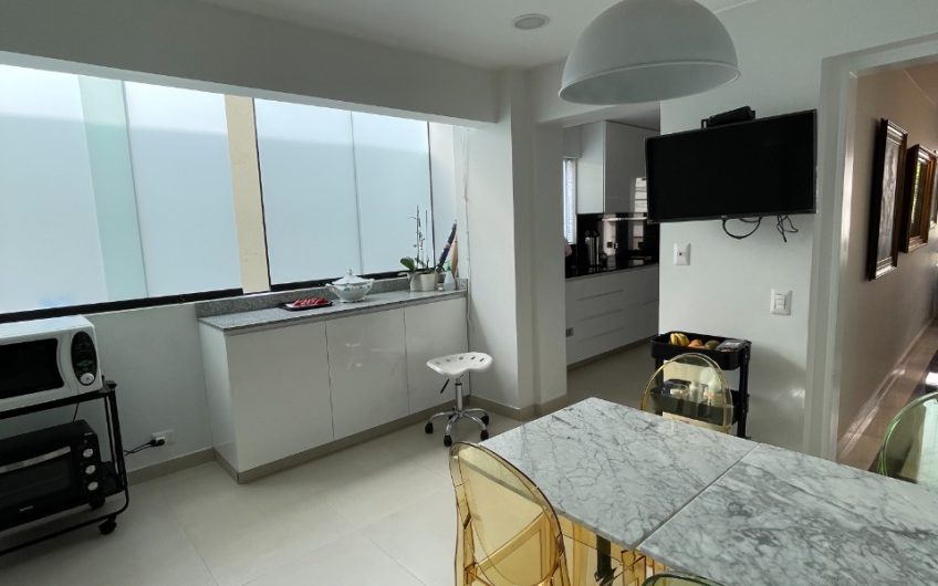 Venta de exclusivo dúplex de 296m2 en San Isidro