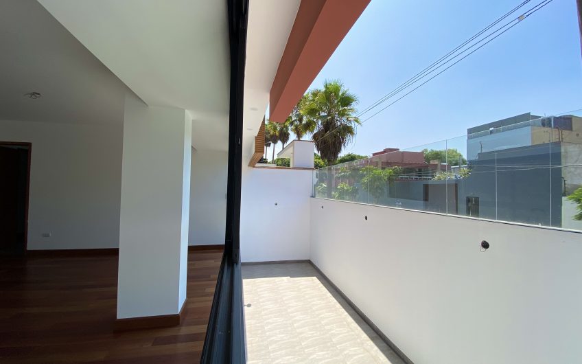 VENTA DE FLAT 180 M2, CERCA AL PARQUE CHACARILLA