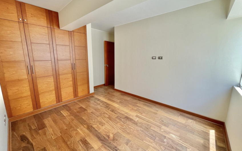 Departamento Tríplex  209m2  en Chacarilla, Santiago de Surco