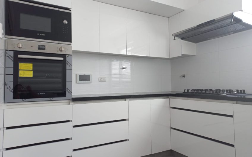 VENTA DE HERMOSO DÚPLEX DE ESTRENO DE 190.02m2 CERCA A PARQUE EN SAN BORJA