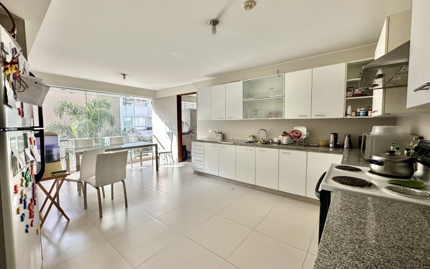 VENTA DE DEPARTAMENTO DE 242M2 EN CHACARILLA – SURCO