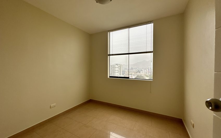 Departamento en alquiler en Avenida El Polo, Surco.