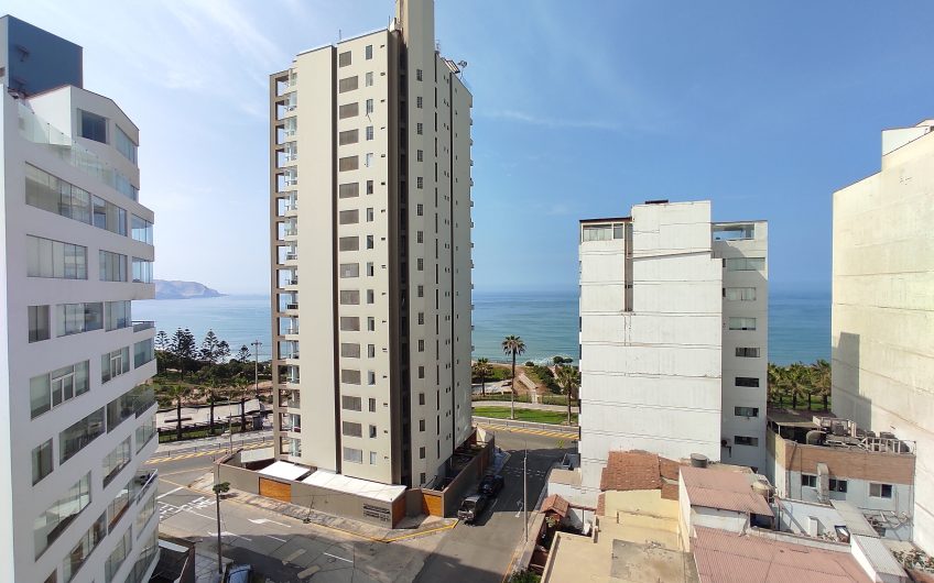 Venta de dúplex Pent-house frente al Skate Park de Miraflores y con vista al mar