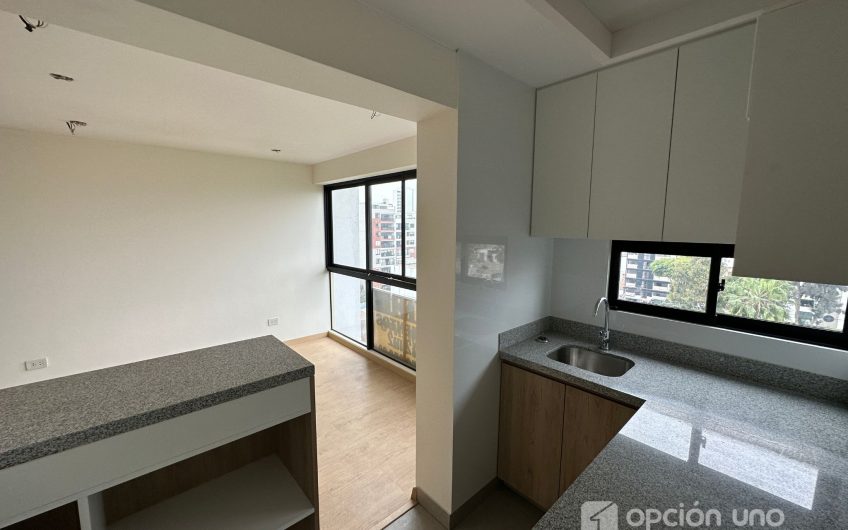 VENTA DEPARTAMENTO DÚPLEX EN URB. LOS SAUCES, SURQUILLO