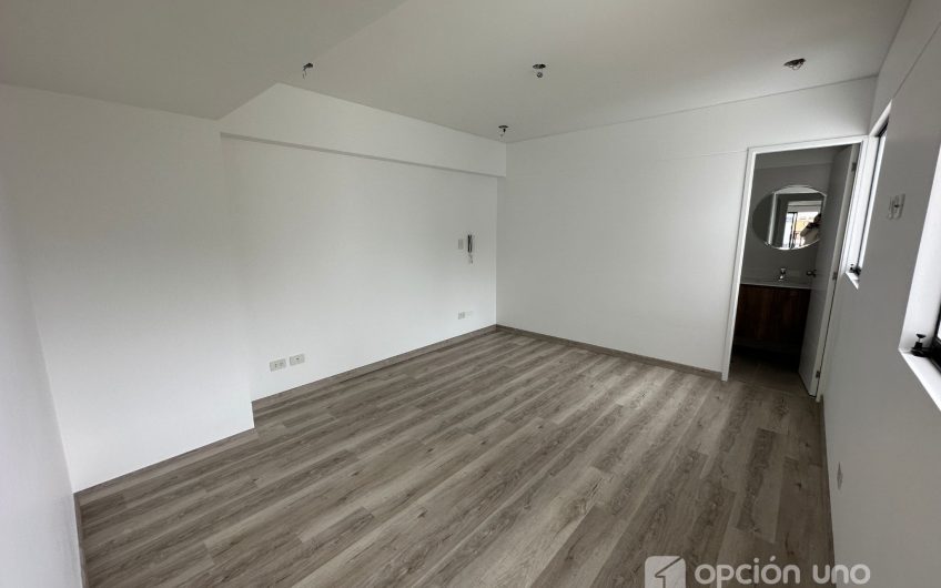 Venta de departamento de estreno, 101m2, en Miraflores