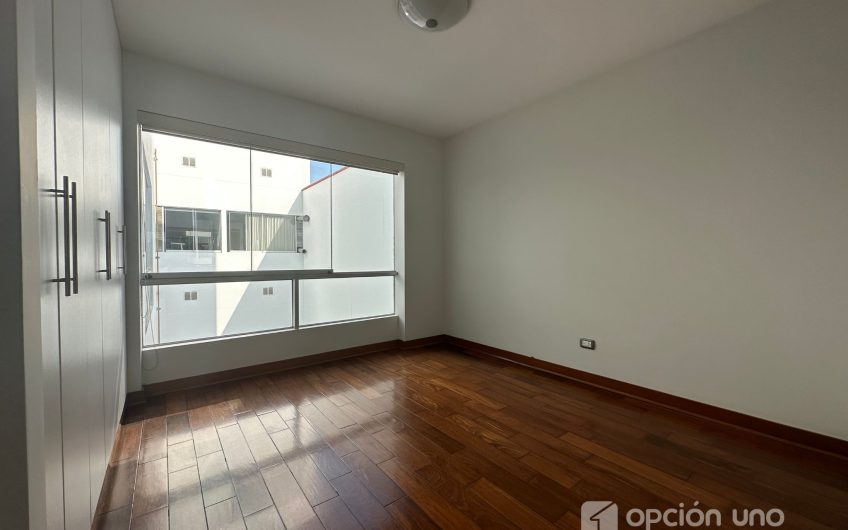 Exclusivo departamento flat 210 m2, Av. Reynaldo de Vivanco, Surco.