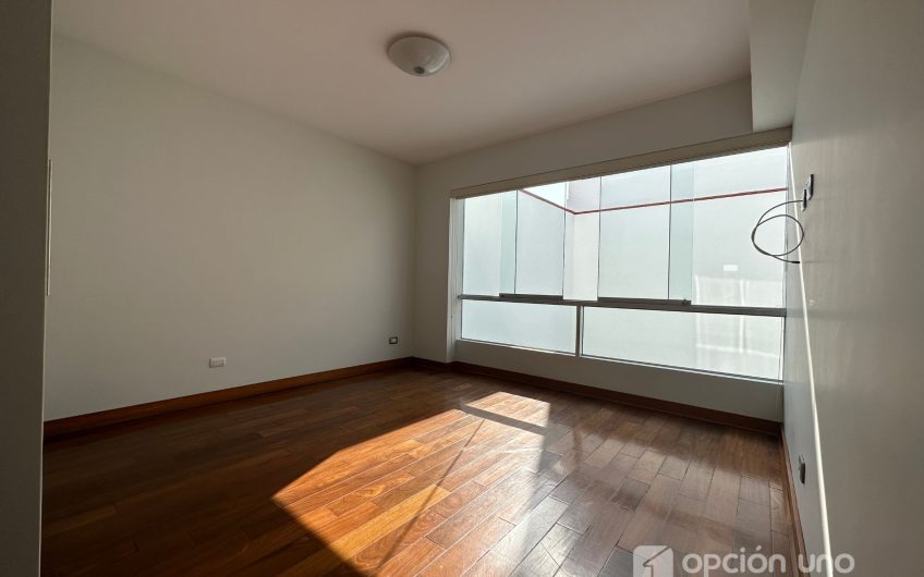 Exclusivo departamento flat 210 m2, Av. Reynaldo de Vivanco, Surco.