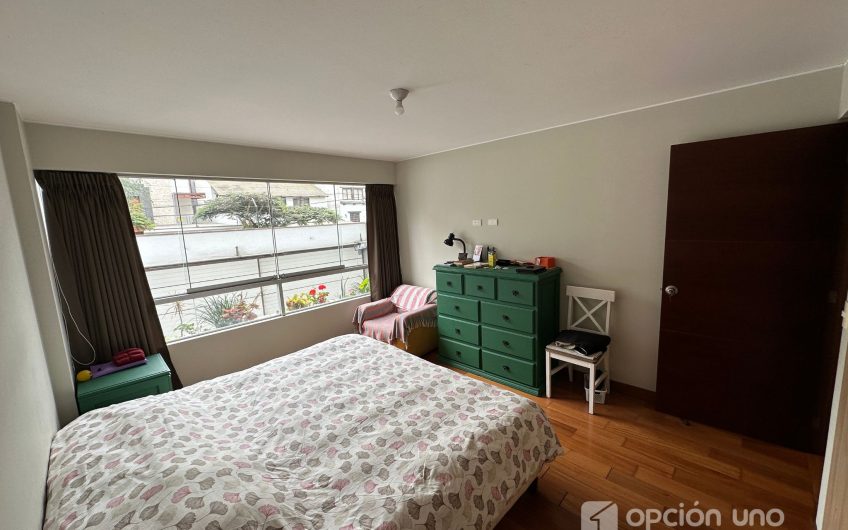 VENTA DE DEPARTAMENTO DE 4 DORMITORIOS, 1ER PISO – SURCO