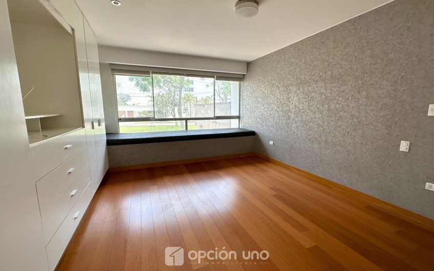 VENTA DE FLAT EN PRIMER PISO CON TERRAZA, 228.80 M2 – SANTIAGO DE SURCO