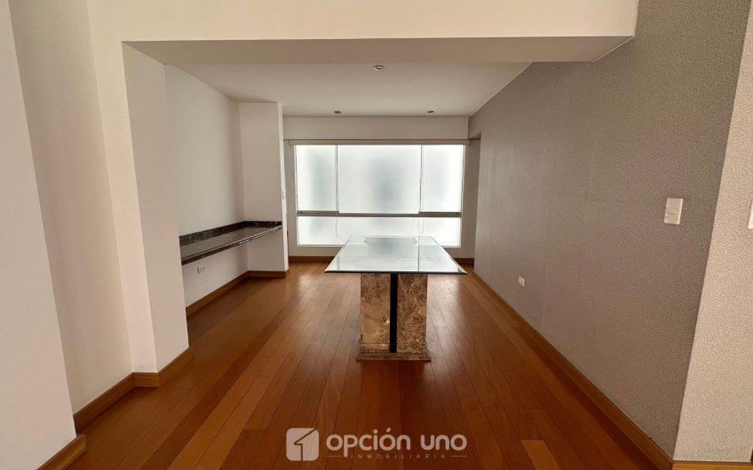 VENTA DE FLAT EN PRIMER PISO CON TERRAZA, 228.80 M2 – SANTIAGO DE SURCO