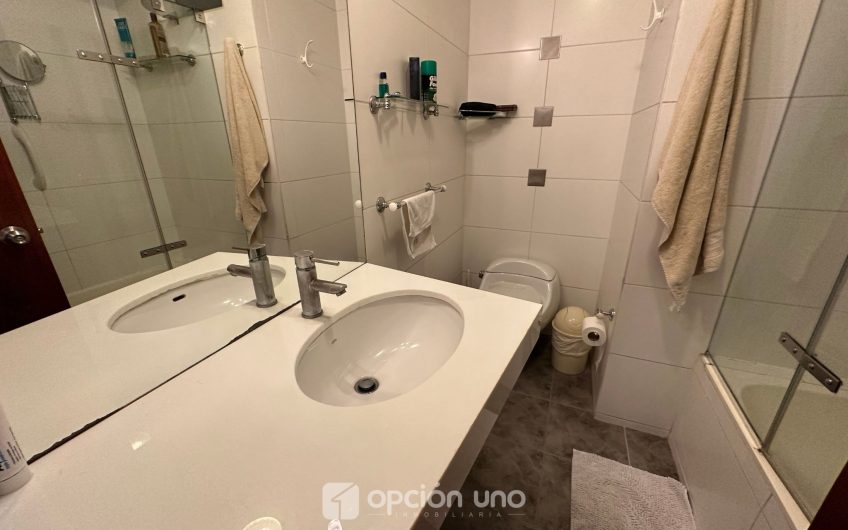 Departamento Flat ubicado en la exclusiva Av. Del Sur, Chacarilla-Surco.