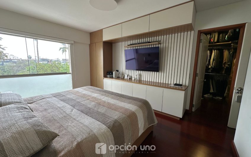 Hermoso departamento dúplex 3 dorm. frente a parque en Surco