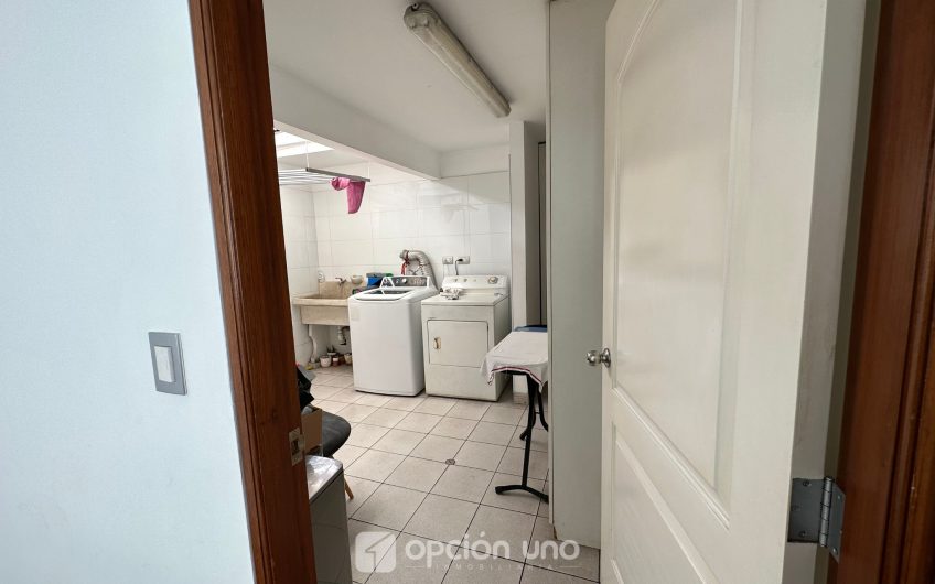 Hermoso departamento dúplex 3 dorm. frente a parque en Surco