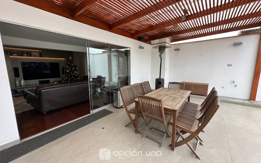 Hermoso departamento dúplex 3 dorm. frente a parque en Surco