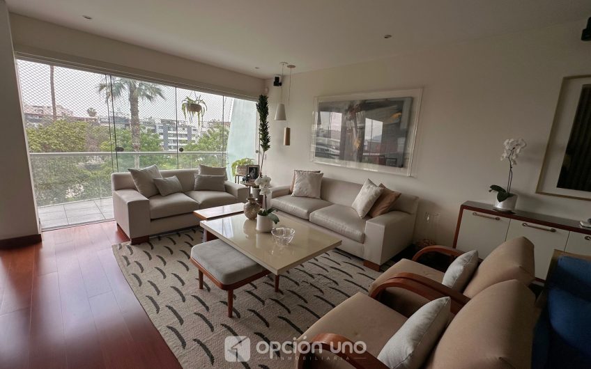 Hermoso departamento dúplex 3 dorm. frente a parque en Surco