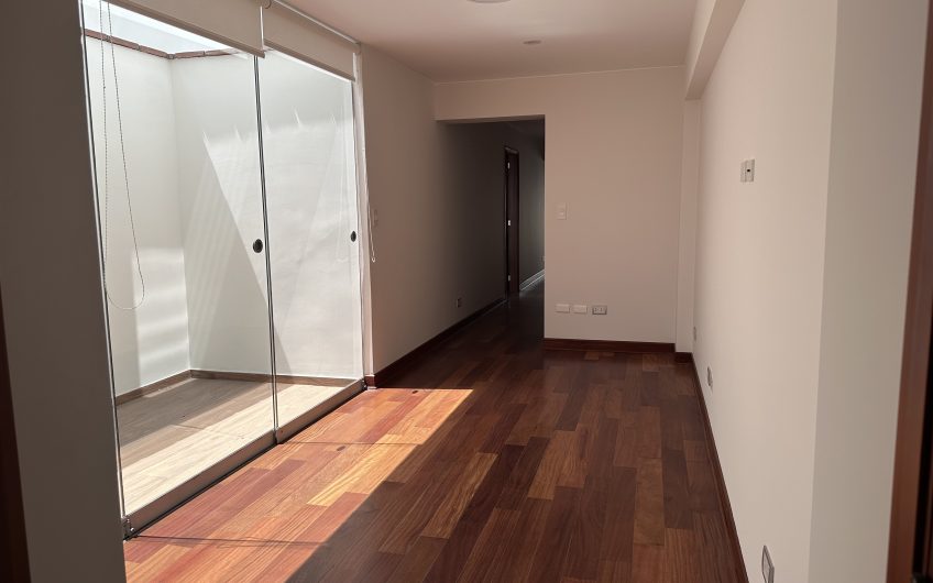 Departamento en Venta – Ubicado en Monte Real – Surco