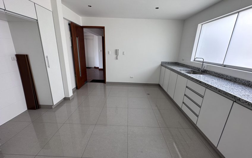 Dúplex en Venta Ubicado en Jr. Toquepala (Tambo de Monterrico) Surco