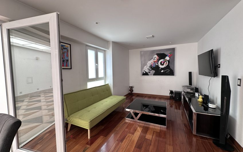 Flat en Venta – Ubicado en Jr. Alfred Rosenblat. Urb. Huertos de San Antonio – Surco