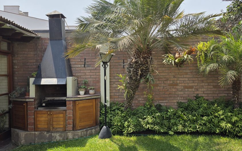 Casa en venta- Urb. Santa Justina – Surco
