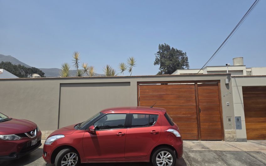 Casa en venta- Urb. Santa Justina – Surco