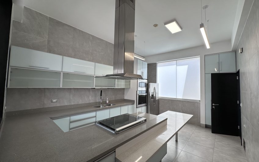 VENTA ESPECTACULAR DÚPLEX «DE ESTRENO» EN CONDE DE LA VEGA