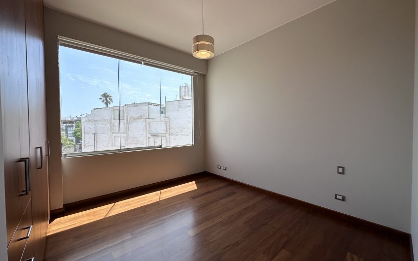 VENTA ESPECTACULAR DÚPLEX «DE ESTRENO» EN CONDE DE LA VEGA