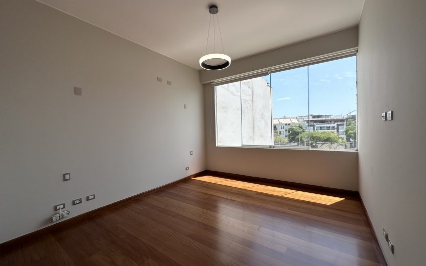 VENTA ESPECTACULAR DÚPLEX «DE ESTRENO» EN CONDE DE LA VEGA