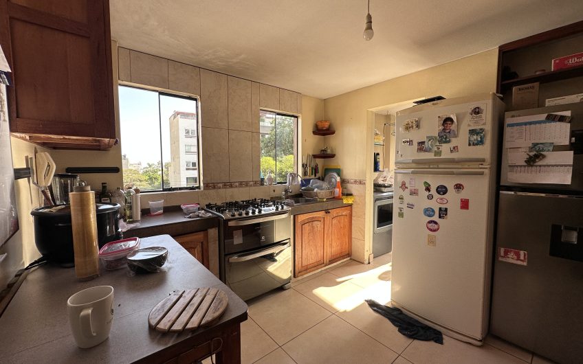 FLAT UBICADO EN CA. JOSE MANUEL QUIROZ, URB. MONTERRICO – SURCO.