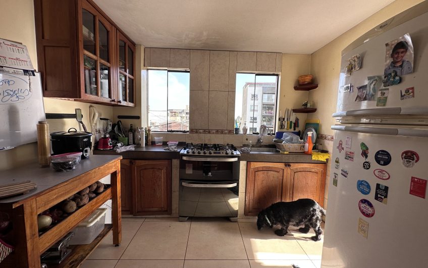 FLAT UBICADO EN CA. JOSE MANUEL QUIROZ, URB. MONTERRICO – SURCO.