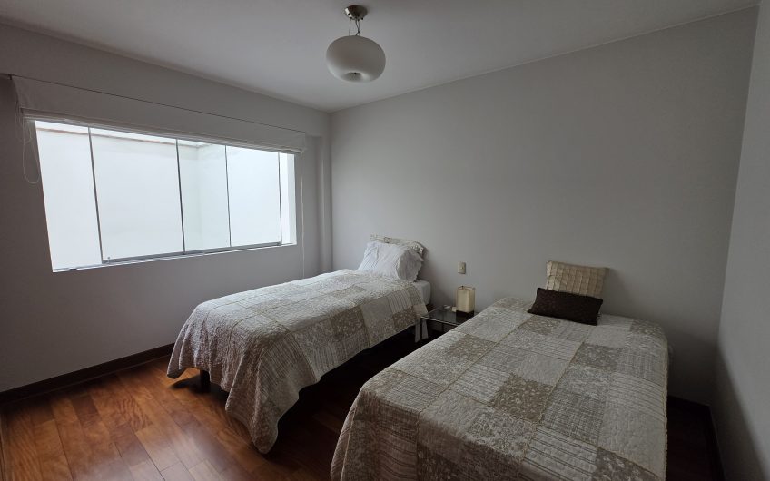 FLAT UBICADO EN AV. DEL SUR, CHACARILLA – SURCO