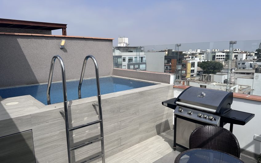 Hermoso Dúplex con Piscina en Surco – Vista a Parque