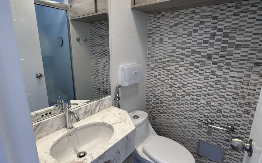 Hermoso Dúplex con Piscina en Surco – Vista a Parque